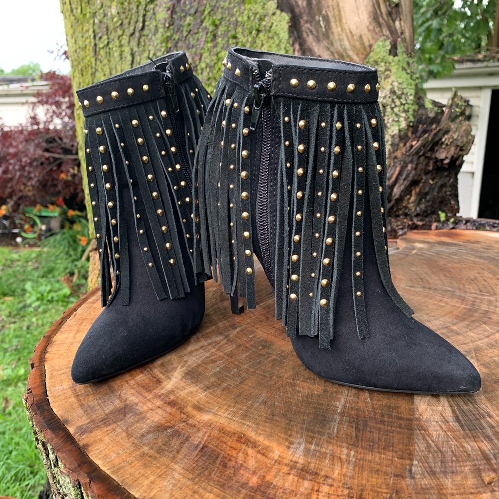 Express Fringe Suede booties Sz 7